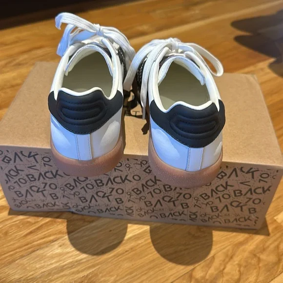 BACK 70 sneakers- Never worn! - Picture 2 of 5